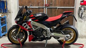 Aprilia Tuono V4 Factory (2021 - 24) 
