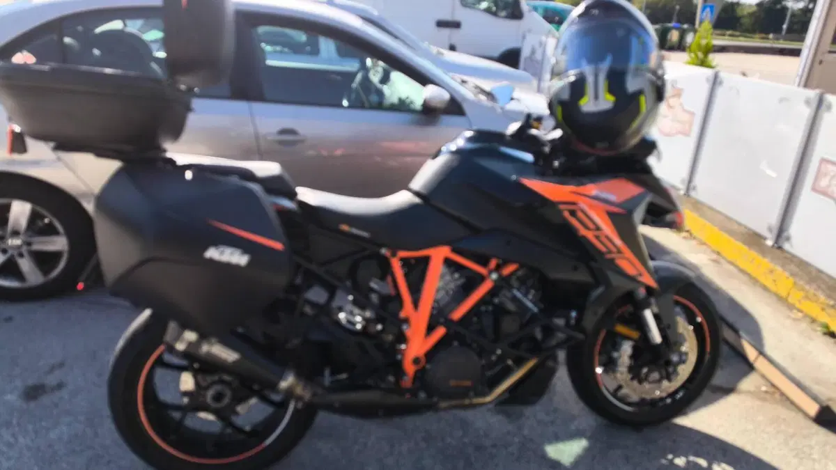 KTM 1290 Super Duke GT (2019 - 20)  (2)