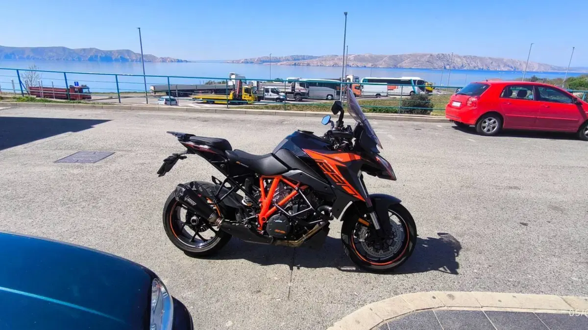 KTM 1290 Super Duke GT (2019 - 20)  (5)
