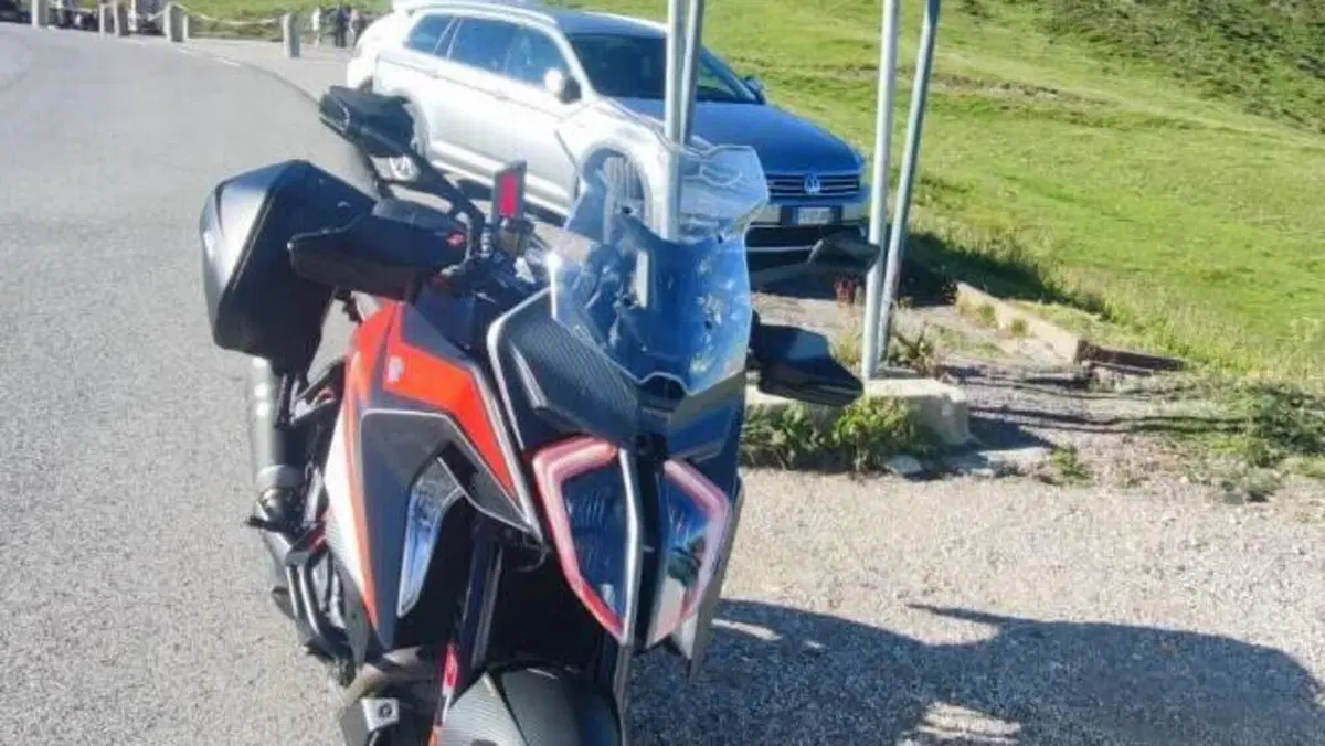 KTM 1290 Super Duke GT (2019 - 20)  (11)