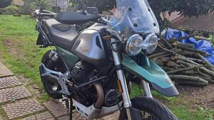 Moto Guzzi V85 TT Centenario (2021 - 22) 