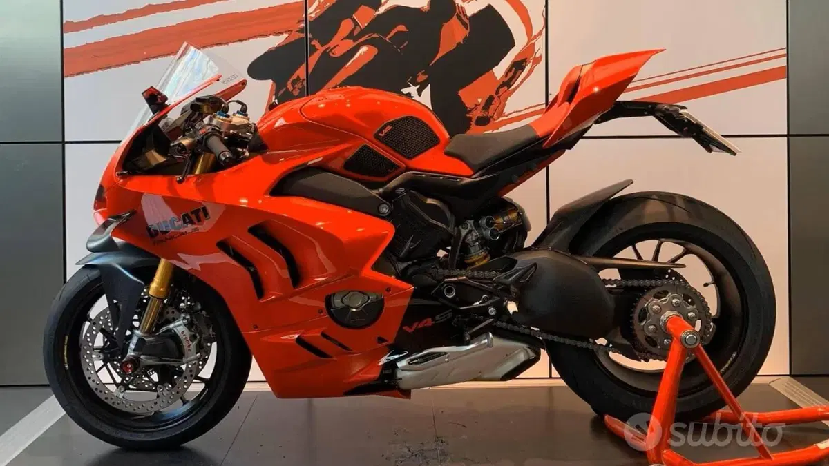Ducati Panigale V4 S (2022 - 24)  (2)