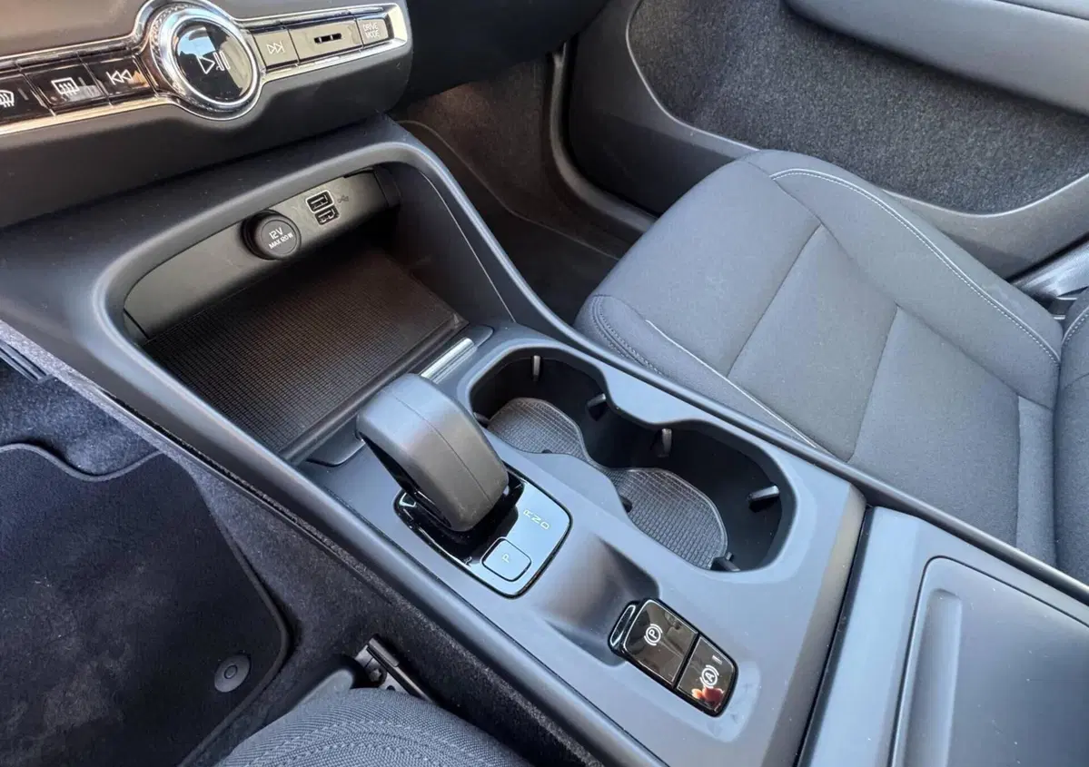 Volvo XC40 T3 Geartronic Momentum Pro (20)