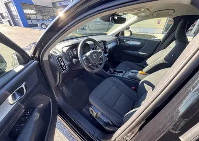 Volvo XC40 T3 Geartronic Momentum Pro (11)