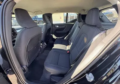 Volvo XC40 T3 Geartronic Momentum Pro (12)