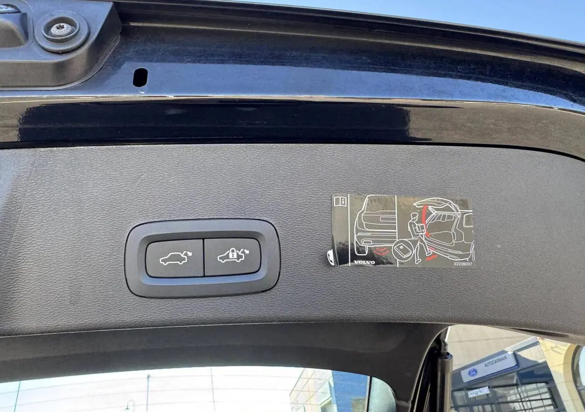 Volvo XC40 T3 Geartronic Momentum Pro (8)