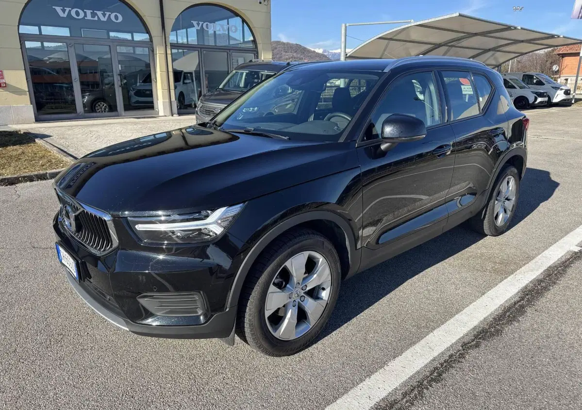 Volvo XC40 T3 Geartronic Momentum Pro