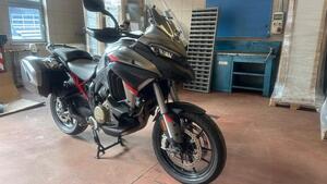 Ducati Multistrada V4 S Grand Tour (2024) 