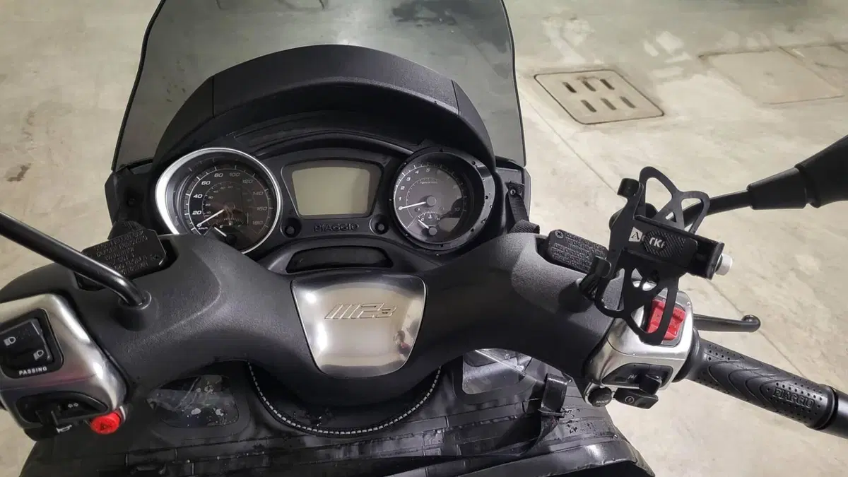Piaggio MP3 300 ABS Hpe (2021 - 24)  (7)