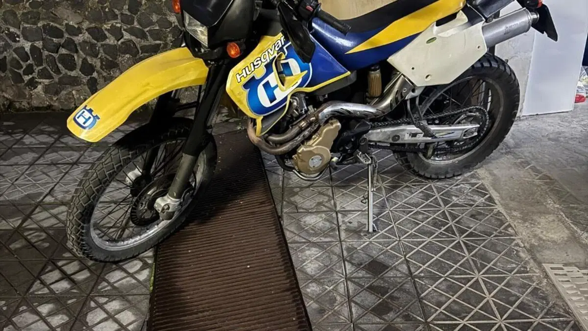 Husqvarna TE 610 E LT  (4)