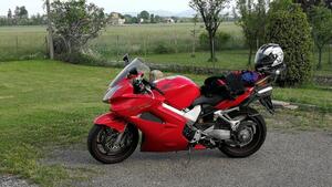 Honda VFR 800 (2002 - 05) 