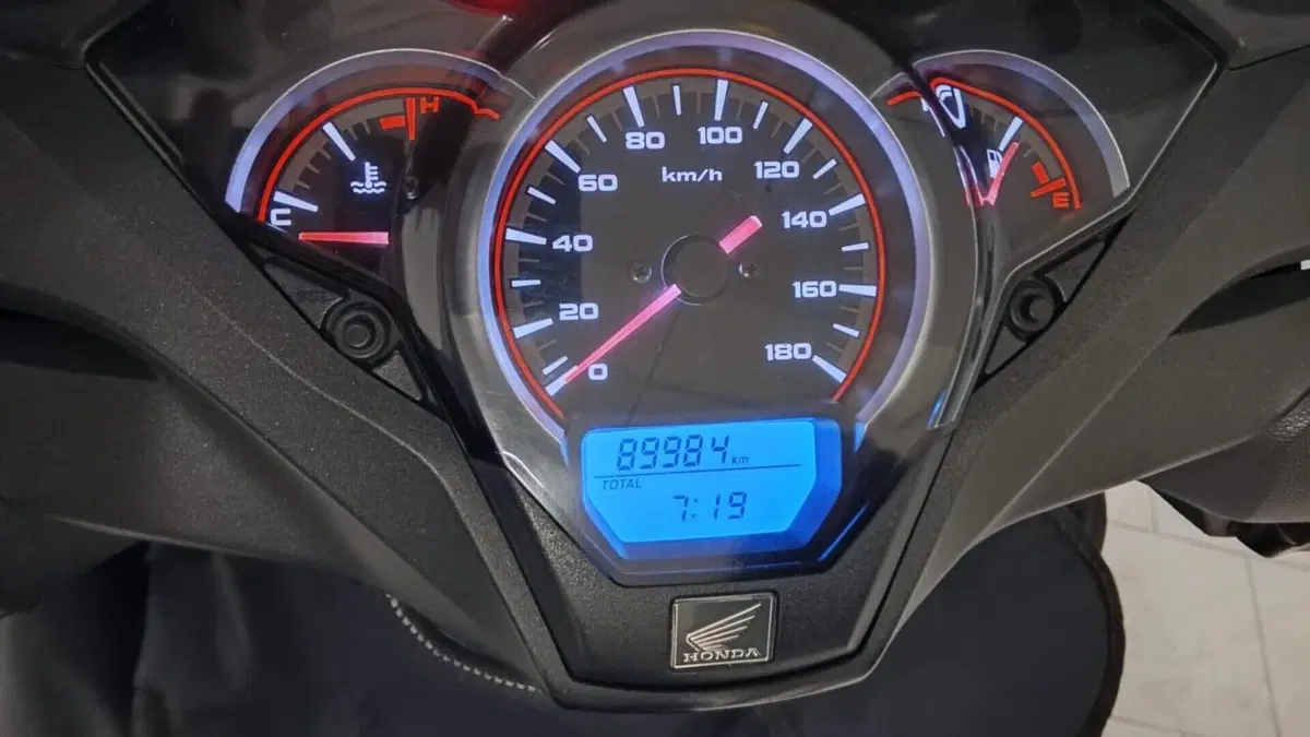Honda SH 300 i ABS (2016 - 20)  (8)