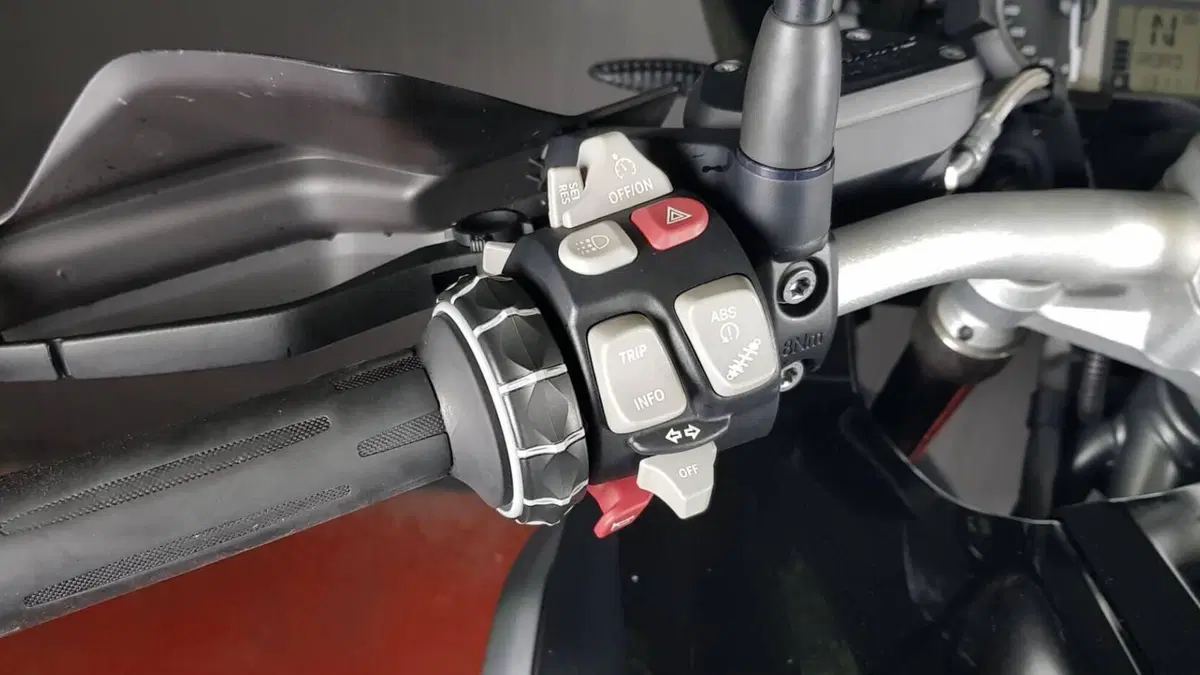 Bmw R 1200 GS (2017 - 18)  (8)