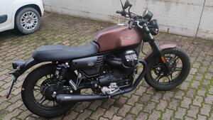 Moto Guzzi V7 III Stone Night Pack (2019 - 20) 