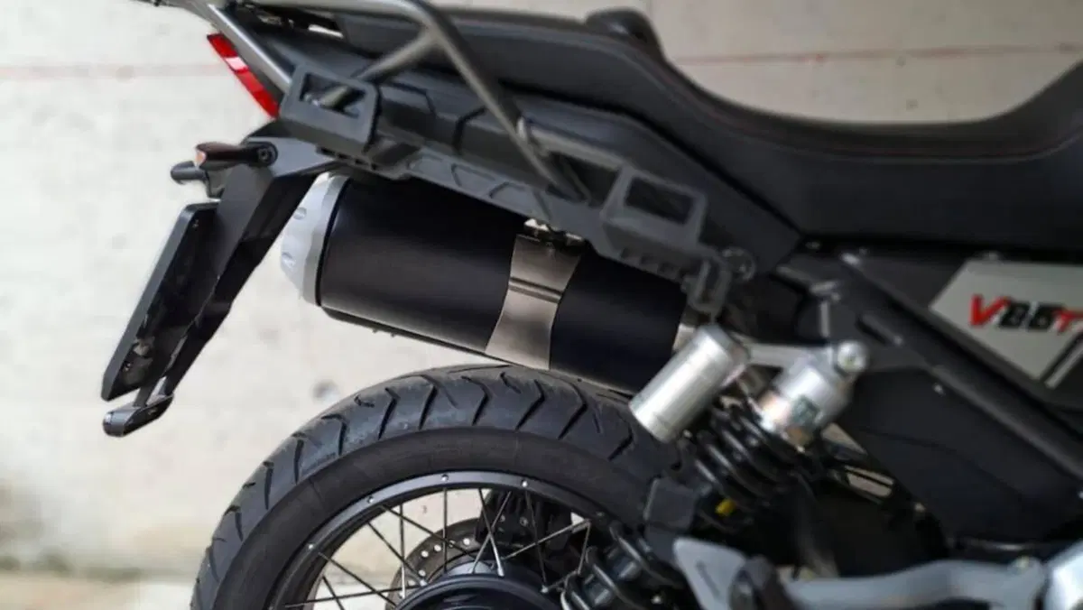 Moto Guzzi V85 TT Travel (2021 - 23)  (9)