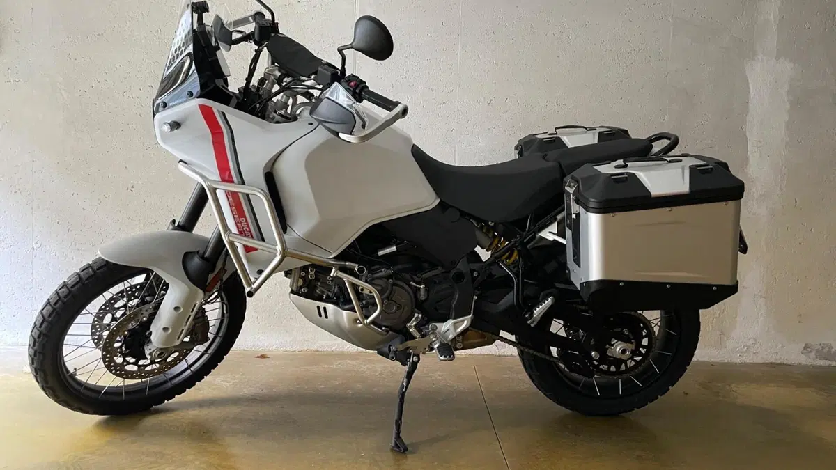 Ducati DesertX (2022 - 25)  (2)