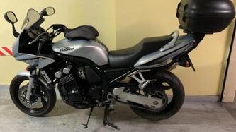 Yamaha FZS 600 Fazer (2002 - 03) usata