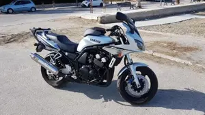 Yamaha FZS 600 Fazer (2002 - 03)  (2)
