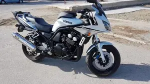 Yamaha FZS 600 Fazer (2002 - 03)  (3)