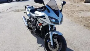 Yamaha FZS 600 Fazer (2002 - 03)  (5)