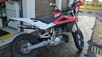 Husqvarna SM 125 (2009) usata