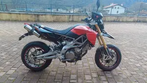 Aprilia Dorsoduro 750 (2009 - 14)  (2)