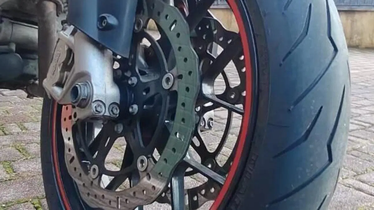 Aprilia Dorsoduro 750 (2009 - 14)  (9)