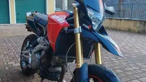 Aprilia Dorsoduro 750 (2009 - 14)  (14)