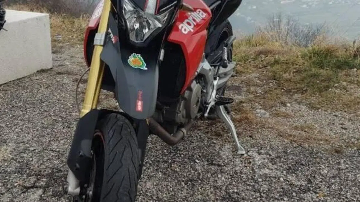 Aprilia Dorsoduro 750 (2009 - 14)  (16)