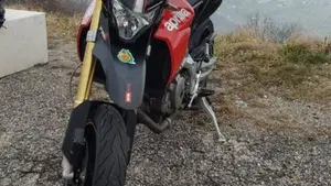 Aprilia Dorsoduro 750 (2009 - 14)  (16)