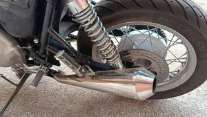 Triumph Thruxton 900 (2004 - 15)  (2)