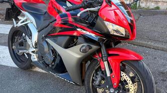 Honda CBR 600 RR (2009 - 12) usata