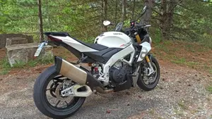 Aprilia Tuono V4 (2021 - 24)  (5)