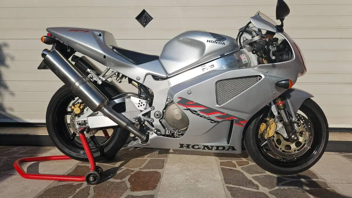 Honda VTR 1000 SP-1 (2000 - 01) 