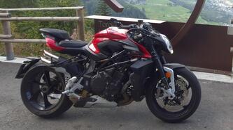 MV Agusta Brutale 1000 RS (2022 - 26) usata