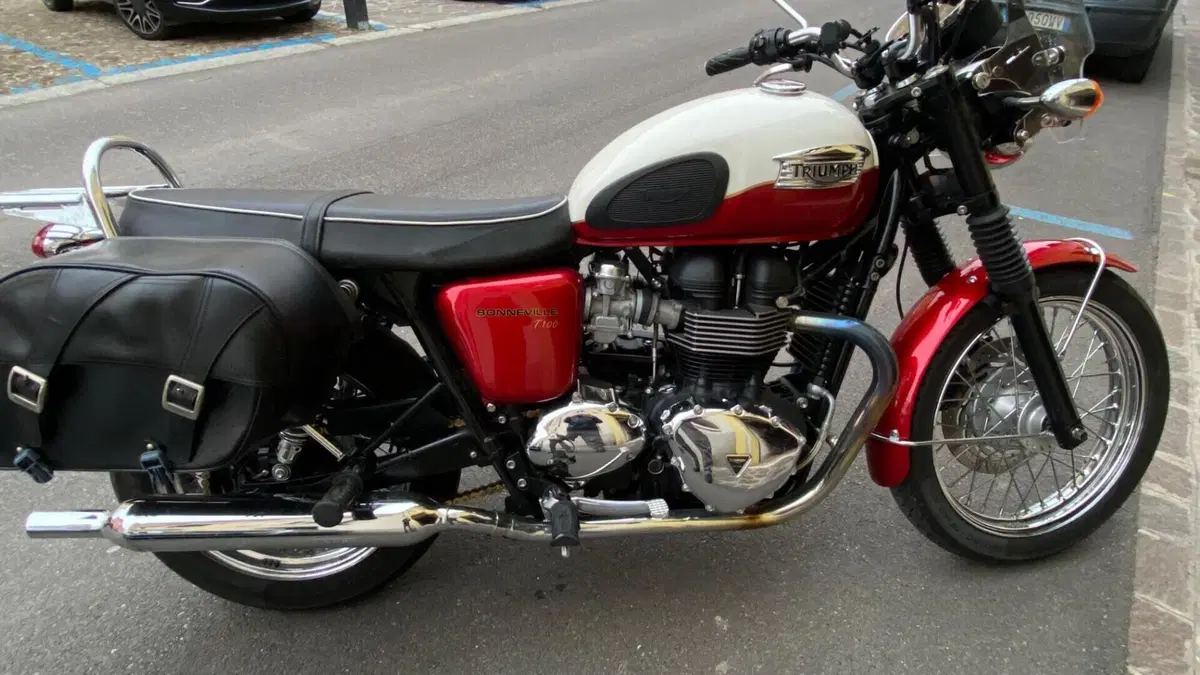 Triumph Bonneville T100 (2008 - 16) 