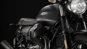 Moto Guzzi V7 III Stone Night Pack (2019 - 20) 