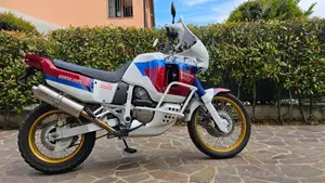 Honda   (4)