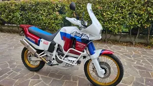 Honda   (6)
