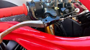 Yamaha YZF R6 (2006 - 07)  (9)
