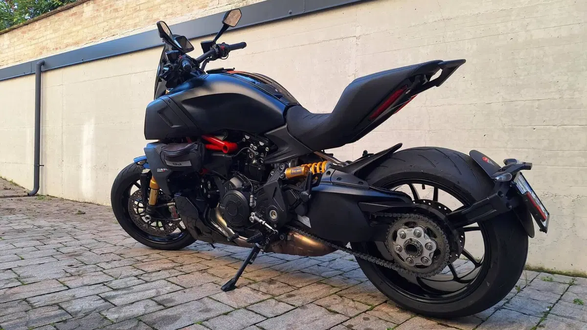 Ducati Diavel 1260 S (2021 - 22)  (2)
