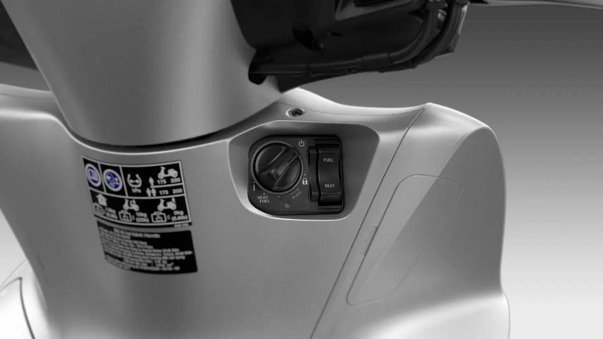 Honda SH 125 Vetro (2026)  (4)