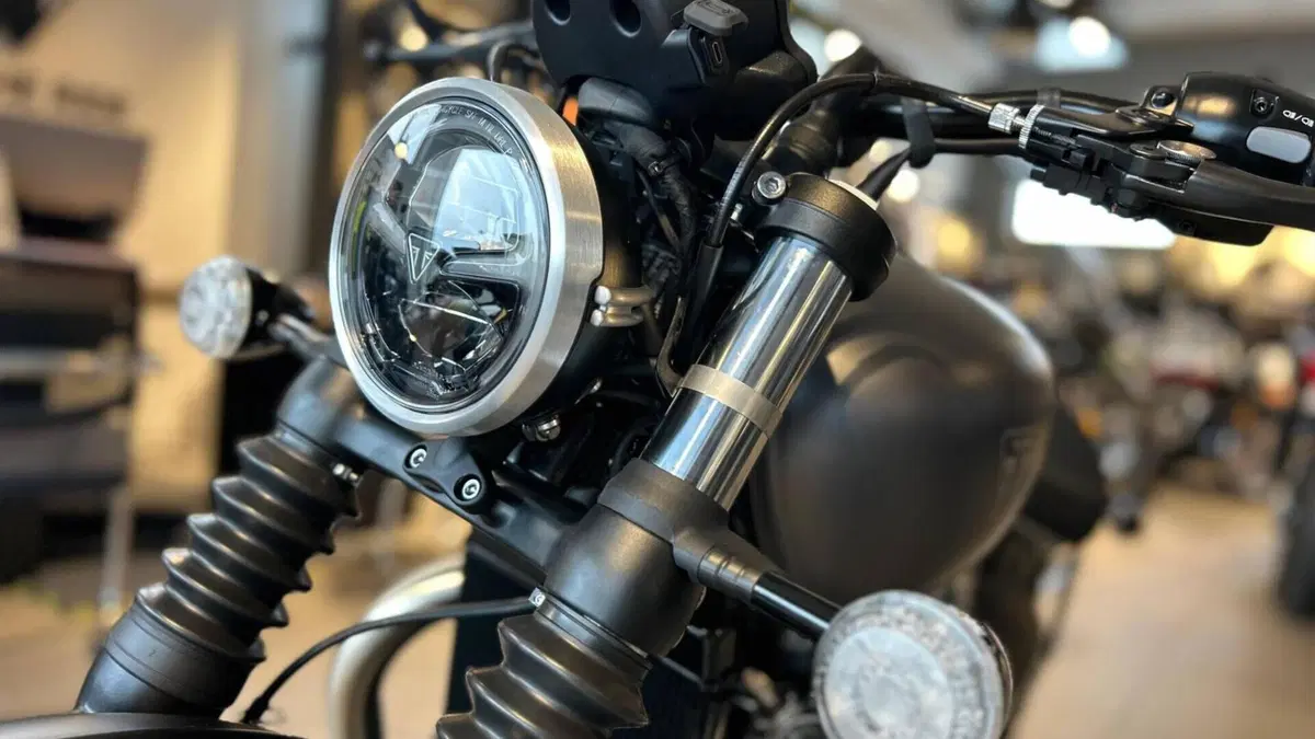 Triumph Bonneville Bobber 1200 (2026)  (5)