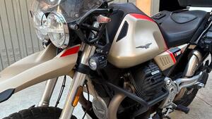 Moto Guzzi V85 TT Travel (2021 - 23) 