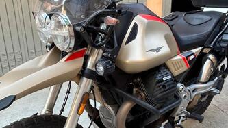 Moto Guzzi V85 TT Travel (2021 - 23)