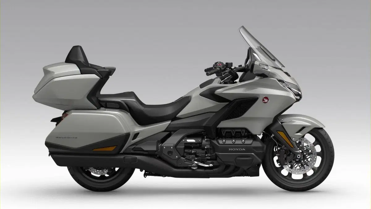 Honda GL 1800 Gold Wing Tour (2025 - 26)  (2)
