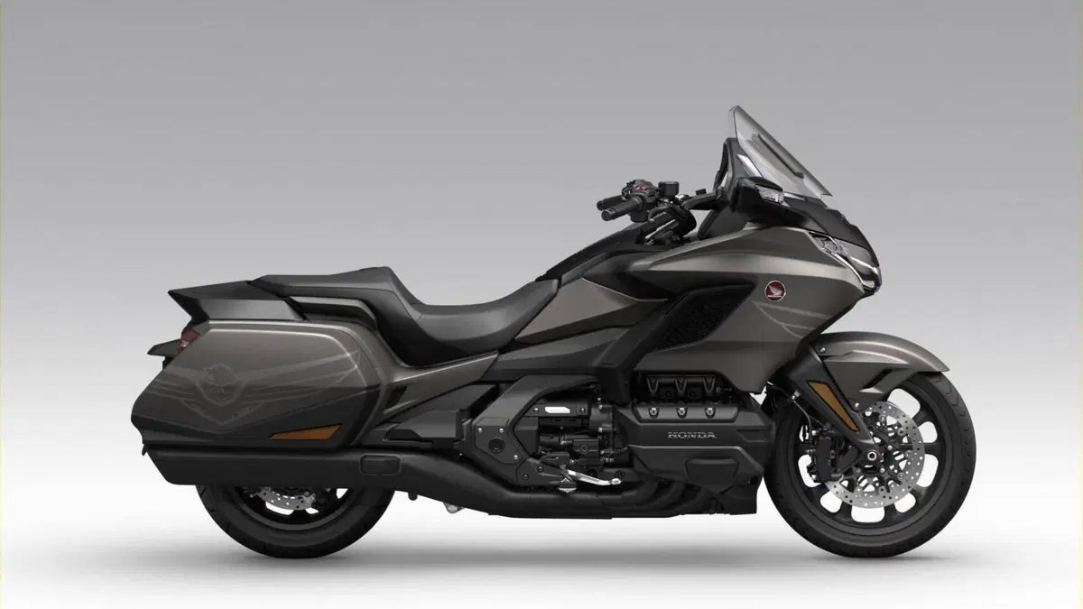 Honda GL 1800 Gold Wing 50° Anniversario (2025 - 26)  (2)