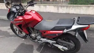 Honda Transalp XL 650V (2005 - 06)  (2)