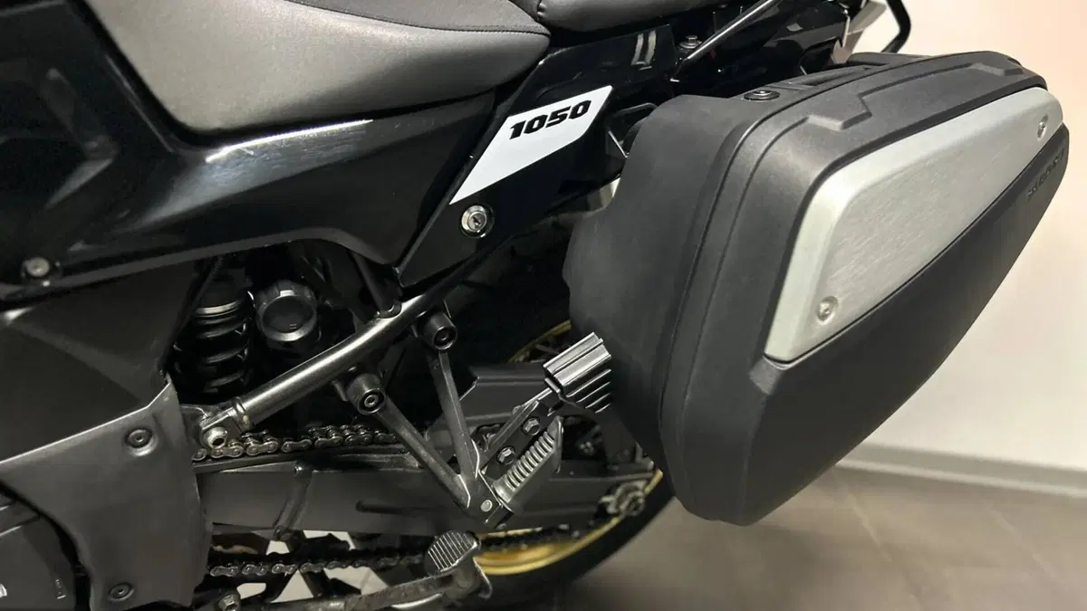 Suzuki V-Strom 1050XT (2020 - 23)  (7)