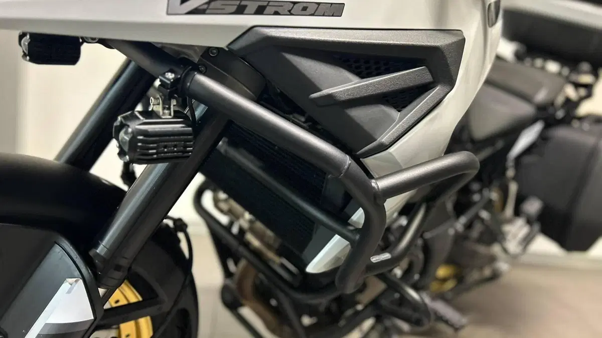 Suzuki V-Strom 1050XT (2020 - 23)  (9)
